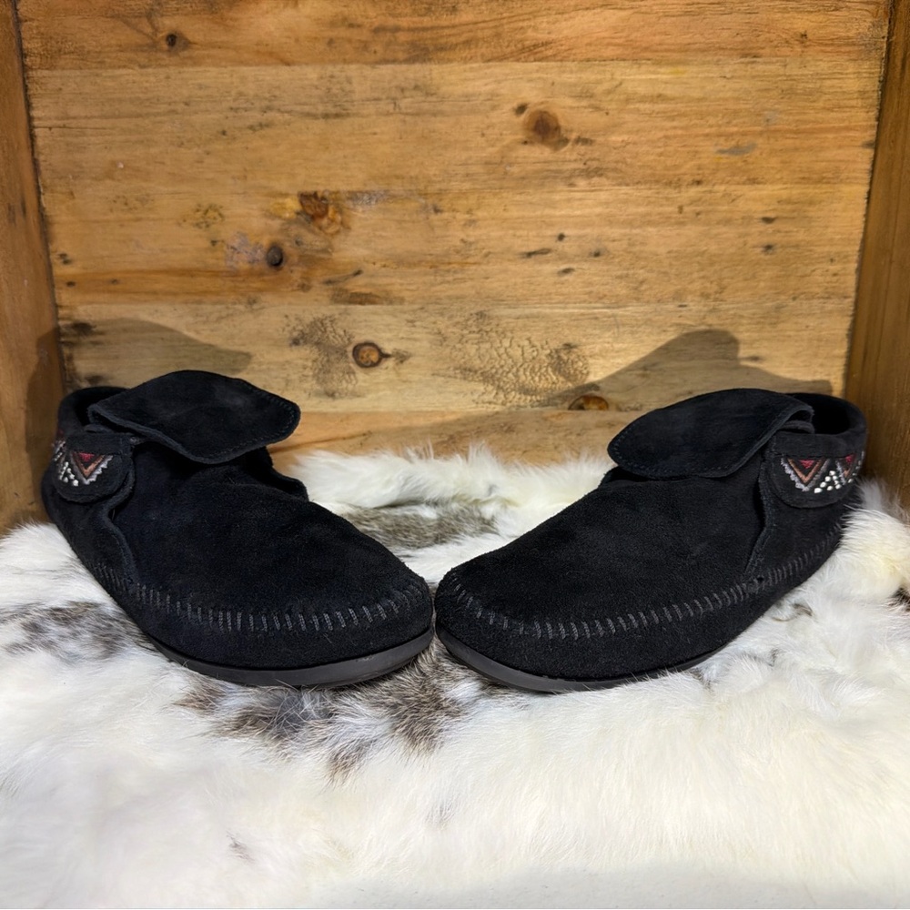 Minnetonka Black Suede Women’s Loafers